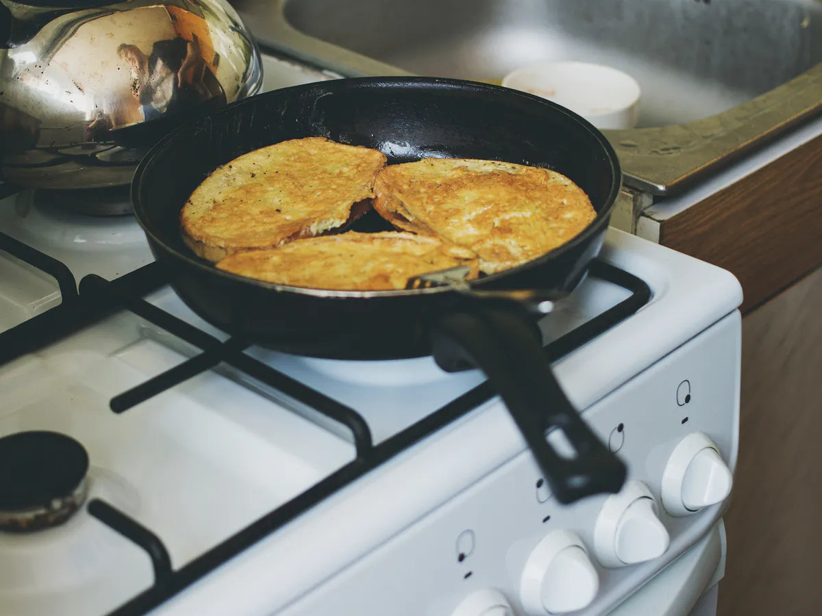 Никогда не готовьте в этом: какая посуда самая опасная для готовки и употребления пищи – запомните раз и навсегда