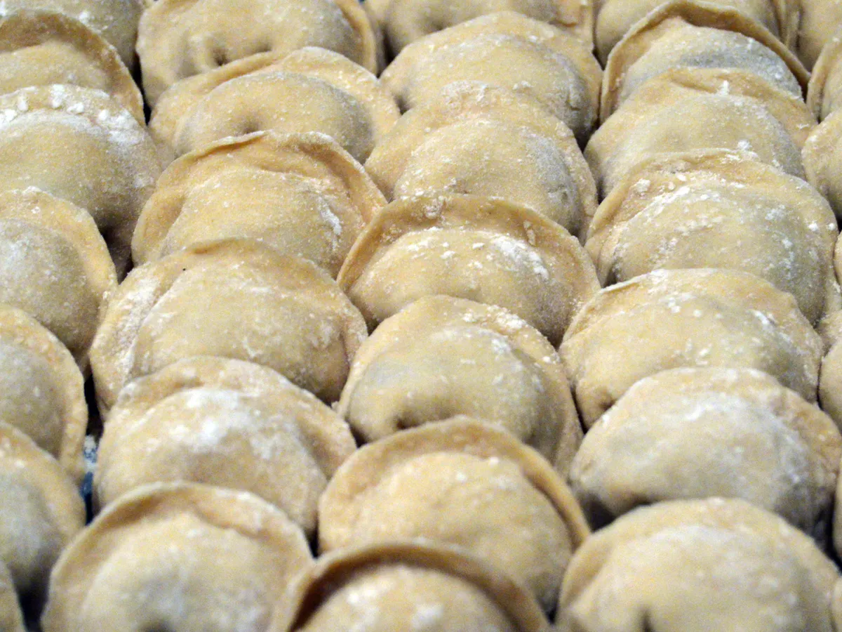 Идеальные пельмени: секрет теста, которое никогда не разваливается при варке