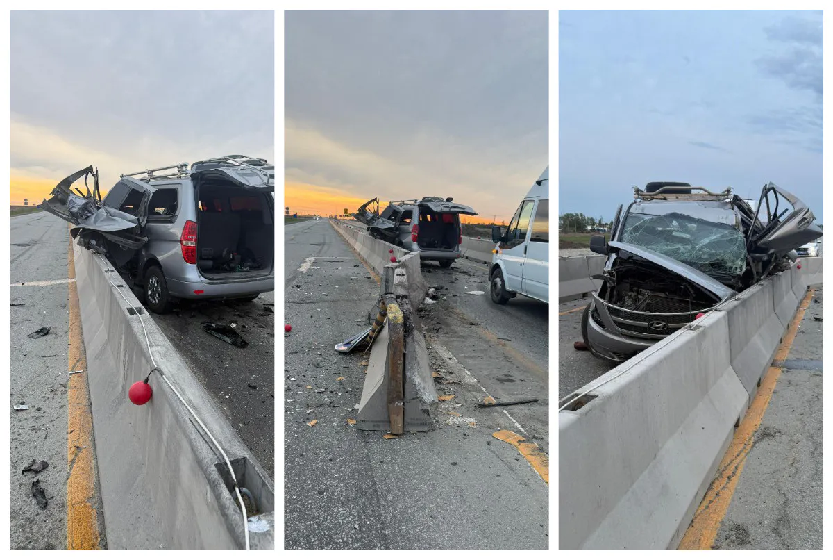 В Челябинской области минивэн с восемью пассажирами врезался в ограждение