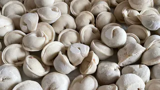 Можно смело брать – в начинке только чистейшее мясо и специи: Роскачество назвало лучшие марки пельменей