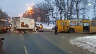 У Дягилевского поста столкнулись троллейбус и  ГАЗель