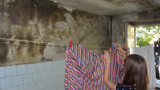 «Я живу в общаге»: один день  в разваливающейся пятиэтажке