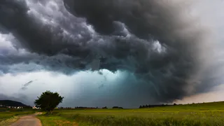 Новая пугающая информация. Метеорологи изменили прогноз на весь апрель