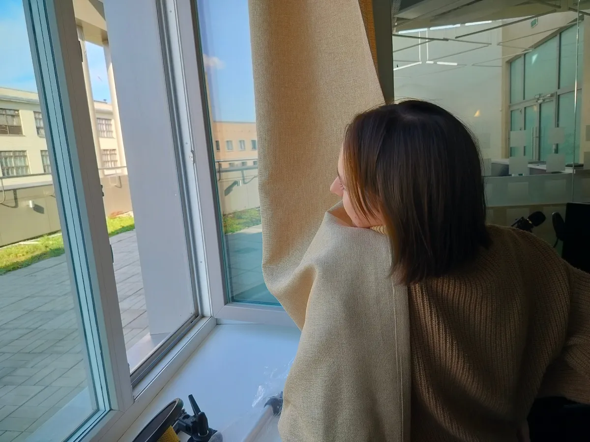 Китайский способ утеплить окна бесплатно: работает лучше любого стеклопакета, тепло даже в -40 С