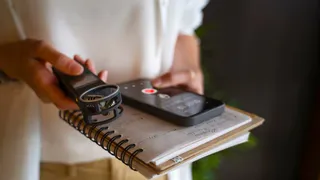 Если подняли трубку, то нужно дослушать: мошенники по-новому атакуют россиян