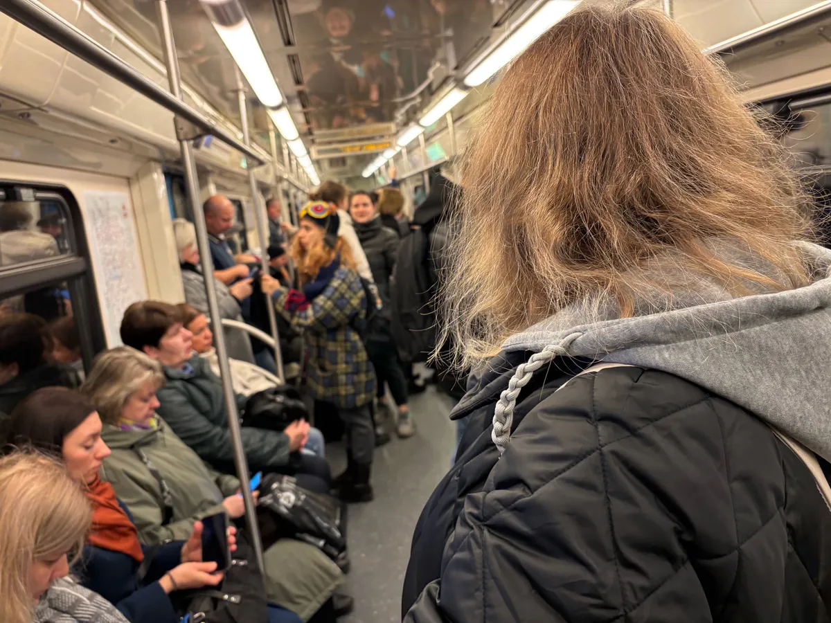 Всего одна простая фраза, а денег - целые карманы: что нужно произносить перед выходом из дома для богатства