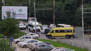 ДТП на Интернациональной - маршрутка сбила мотоциклиста