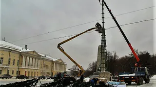 Улицы Владимира украшают к новогодним праздникам