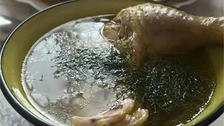 Ученые назвали самый вредный суп: в России его готовят почти в каждой семье