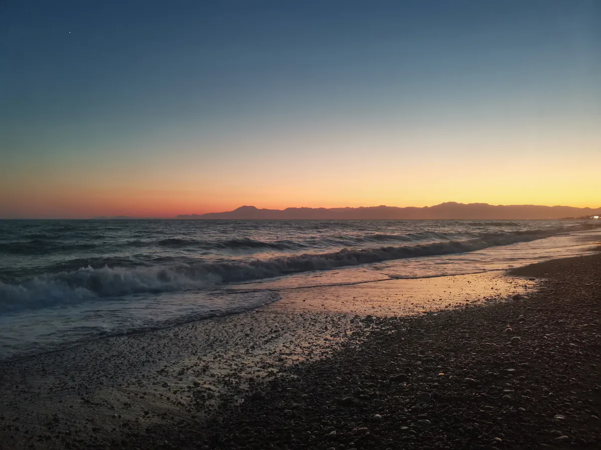 Нашла это удивительное место — сразу сдала билеты в Турцию: лечу туда уже в мае — цены такие же, а сервис лучше