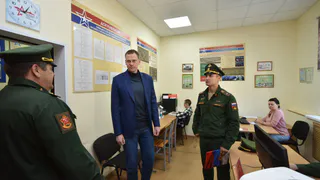 Павел Малков посетил пункт отбора на военную службу по контракту