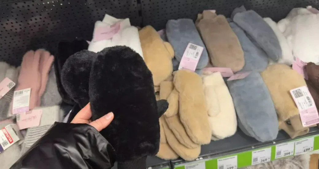 Зашла в Фикс Прайс за мелочью, а набрала целый пакет: суперские аксессуары на зиму - и детям, и взрослым