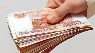 Стало известно, кому из россиян повысят зарплату с 1 января