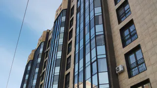 В Магнитогорске задержали вандала, разбившего окно