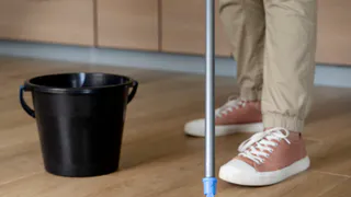 Вымоете счастье и деньги из дома: ни в коем случае не мойте полы в эти дни