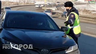 Автомобили в центре Магнитогорска увезут на эвакуаторе