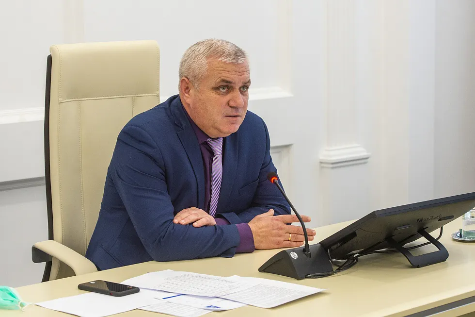 «Нужно закрывать окна и двери»