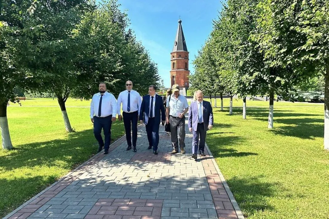 Пензенская делегация возложила цветы в Могилеве