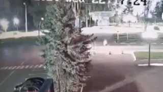 Появилось видео, как легковушка сбивает насмерть женщину на переходе в Шумерле