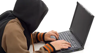 Нижнекамца в соцсетях мошенники обманули на 4,2 тысячи рублей