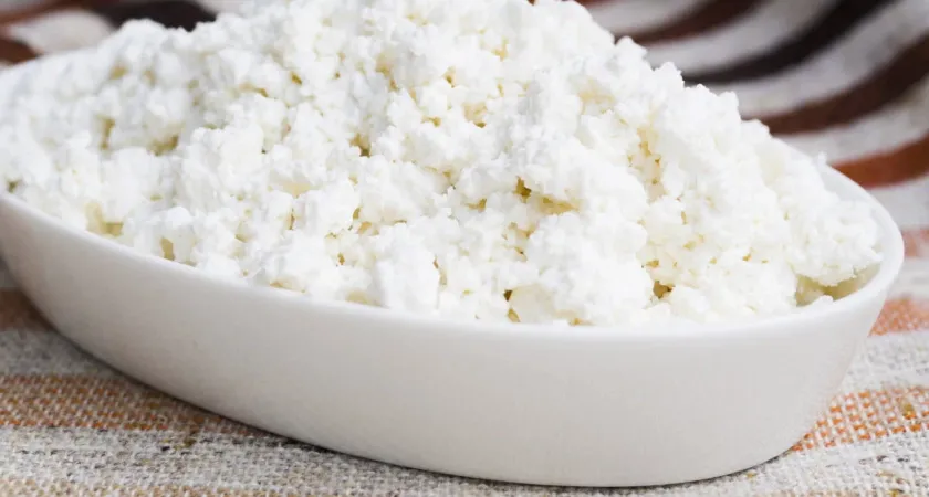 Роскачество нашло запрещенный «мясной клей» в твороге ряда производителей — какой стоит выбрать