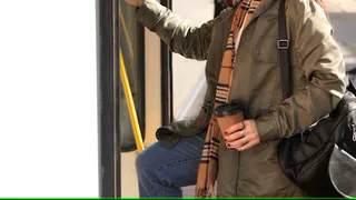 В микрорайоне Юрьевец люди выражают недовольство по поводу строительства остановки у жилого дома