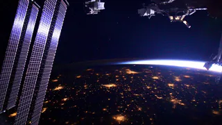 Яркая звездочка: сегодня россияне увидят пролет МКС