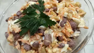 Салат с фасолью, морковью по-корейски, яйцами и майонезом!