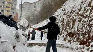В Чебоксарах восстанавливают подпорную стенку