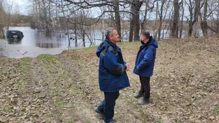 Во Владимирской области на затопленных дорогах утонул УАЗик