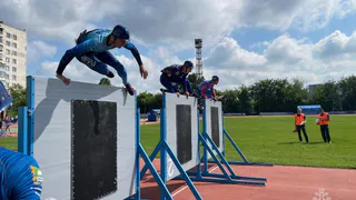 Сотрудники Челябинского МЧС принимают участие в межрегиональных соревнованиях по пожарно-спасательному спорту