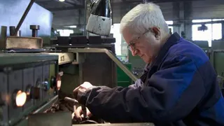 Работающих пенсионеров похвалили в Госдуме