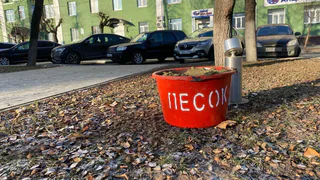 В Рязани ночью коммунальные службы убирали город