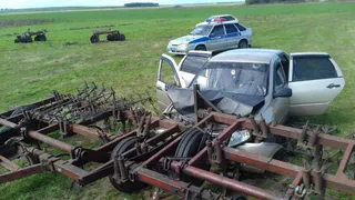 В Пронском районе"Лада Гранта" влетела в борону, есть пострадавшие