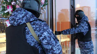 В одном из городов Коми Росгвардия дважды выезжала в бар к дебоширам