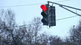 Придется ждать до зимы: на Ленина поставят новый светофор