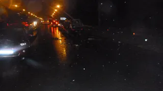 На трассе М5 "Урал" столкнулись "Форд" и грузовик. Пассажир легковушки погиб