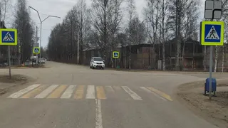 В Коми пьяный мотоциклист без шлема и прав врезался в ограждение и попал в больницу