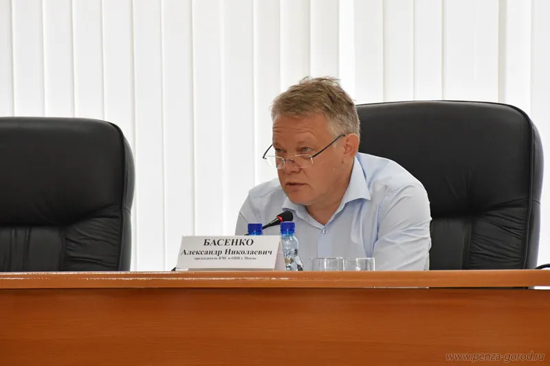 Глава Пензы Александр Басенко предложил перевоспитывать трудных подростков при помощи труда