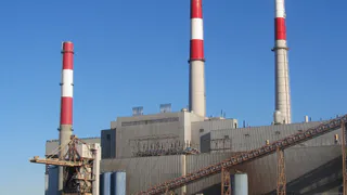 "Уже вторую неделю идет активный сброс газов и дымов": Росприроднадзор выявил нарушения на РНПК