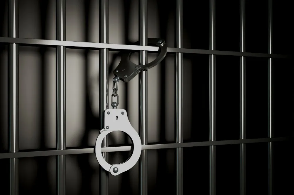 Ранее судимый житель Никольского района проведет 9 лет в колонии за кражи и избиения