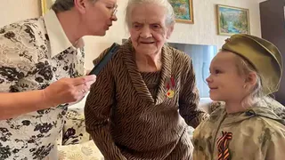 Во Владимире ветерану Отечественной войны Клавдии Анисимовой вручили медаль к 80-летию Победы