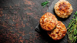 АПХ «Мираторг» запустил производство «сливочных» котлет из мяса птицы