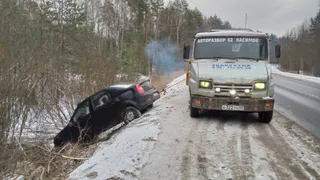 В Касимовском районе легковушка вылетела в кювет