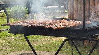 Вот как грузины маринуют мясо для шашлыка - забудьте об уксусе, майонезе и соевом соусе. Мясо просто тает во рту