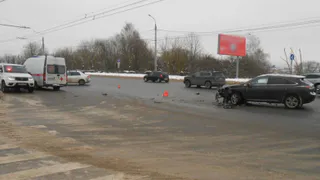 Во Владимире «Лексус» столкнулся с машиной скорой помощи