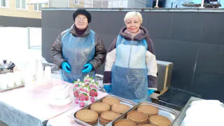 Жители Рязани отмечают Масленицу и голосуют за президента РФ