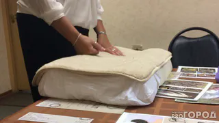 Рязанцам снова навязывают синтетические одеяла за безумные деньги