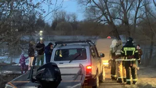 Во Владимирской области нетрезвую женщину снесло течением с затопленного моста