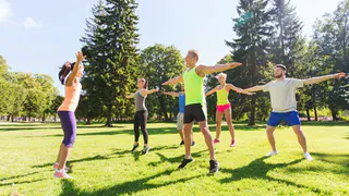 Фитнес-тренеры будут бесплатно проводить тренировки в парках Владимира всё лето